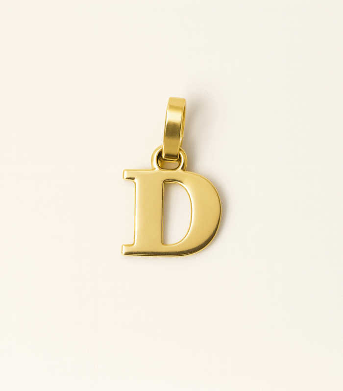 Dije Inicial Pequeña